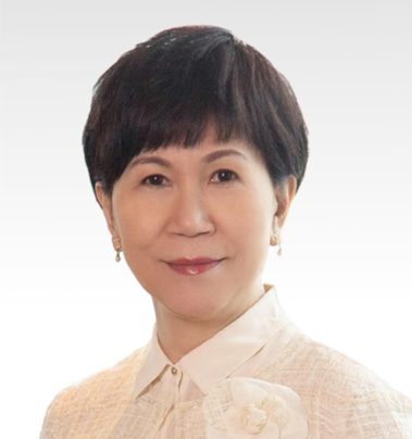 Hong Kong qualified real estate lawyer Clara-Tang